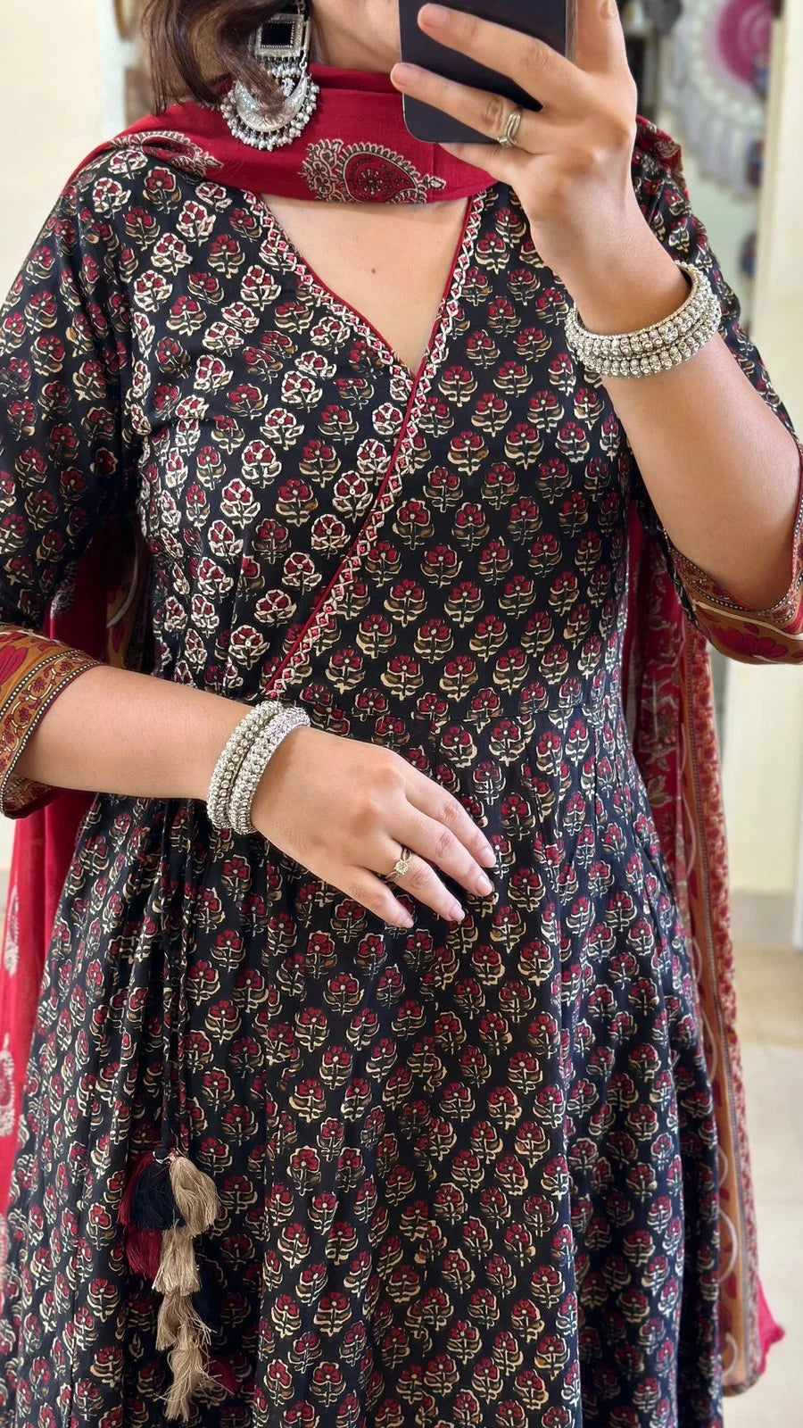 RC1155 - Trendies Attire