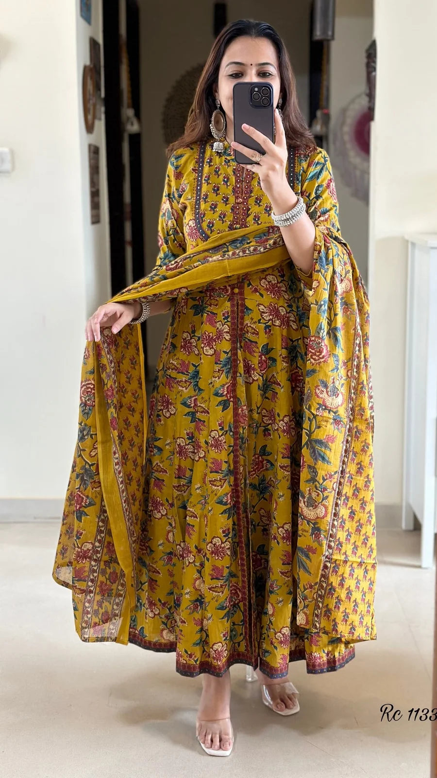 RC1133 - Trendies Attire