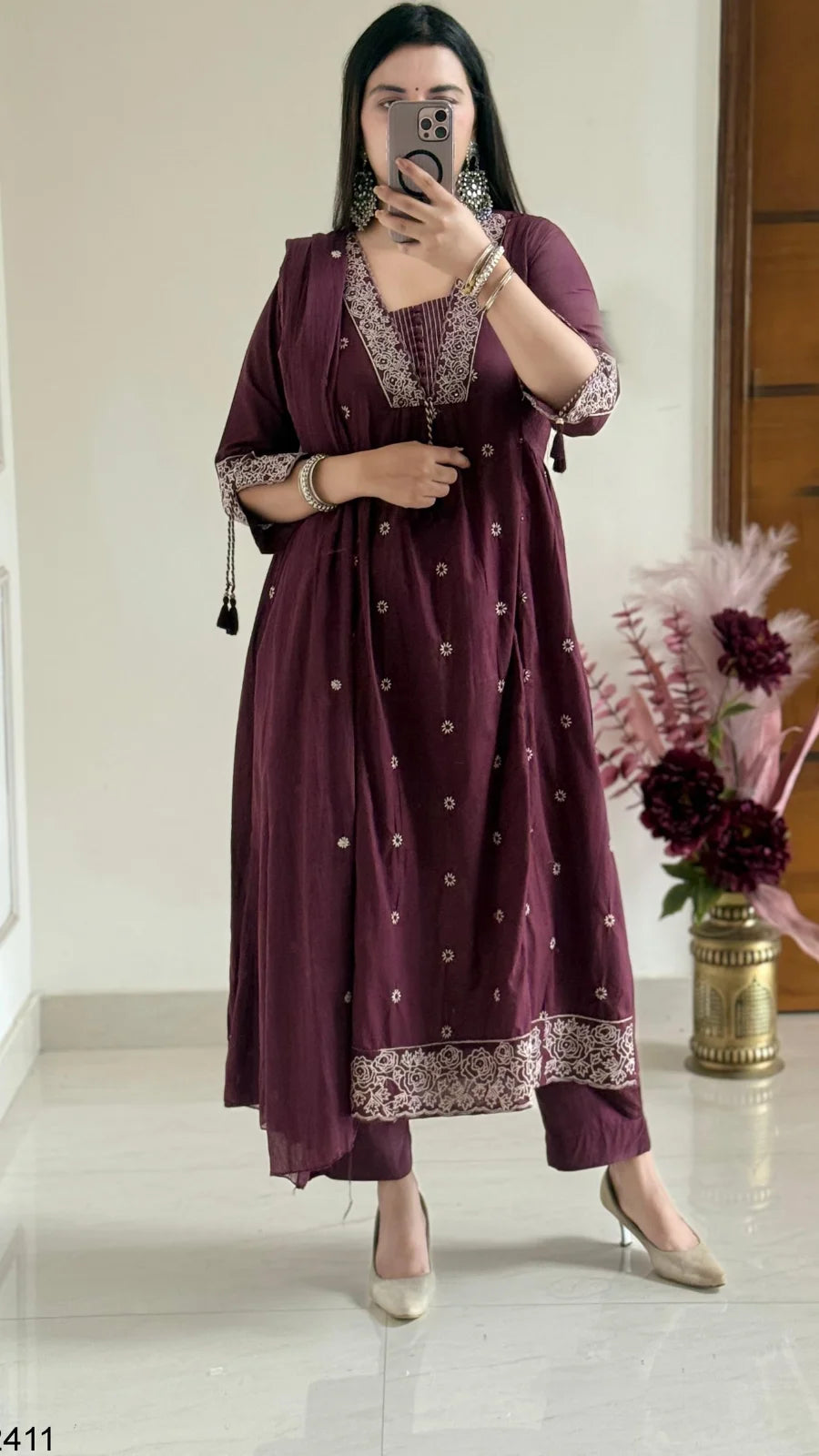 RC2411 - Trendies Attire