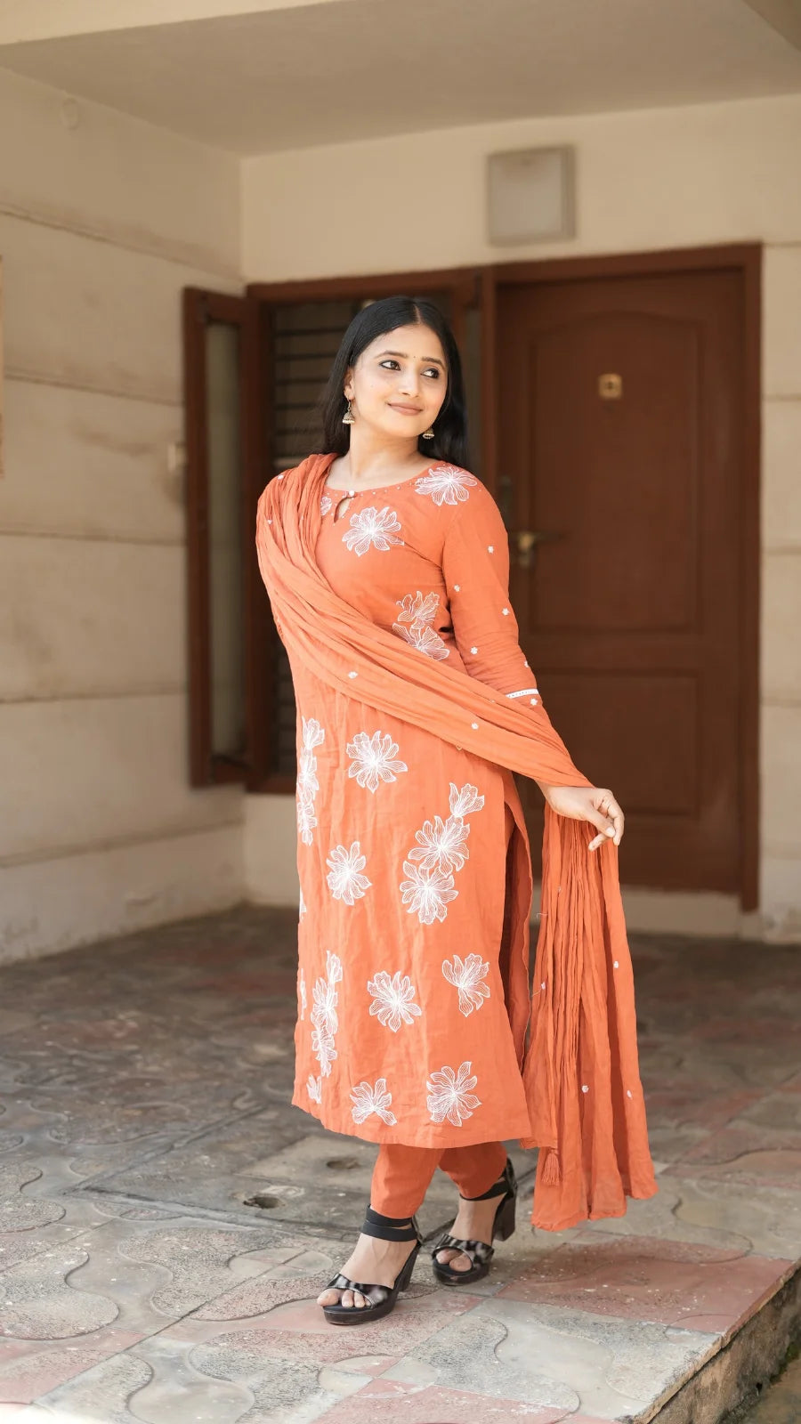 RT3440 - Trendies Attire