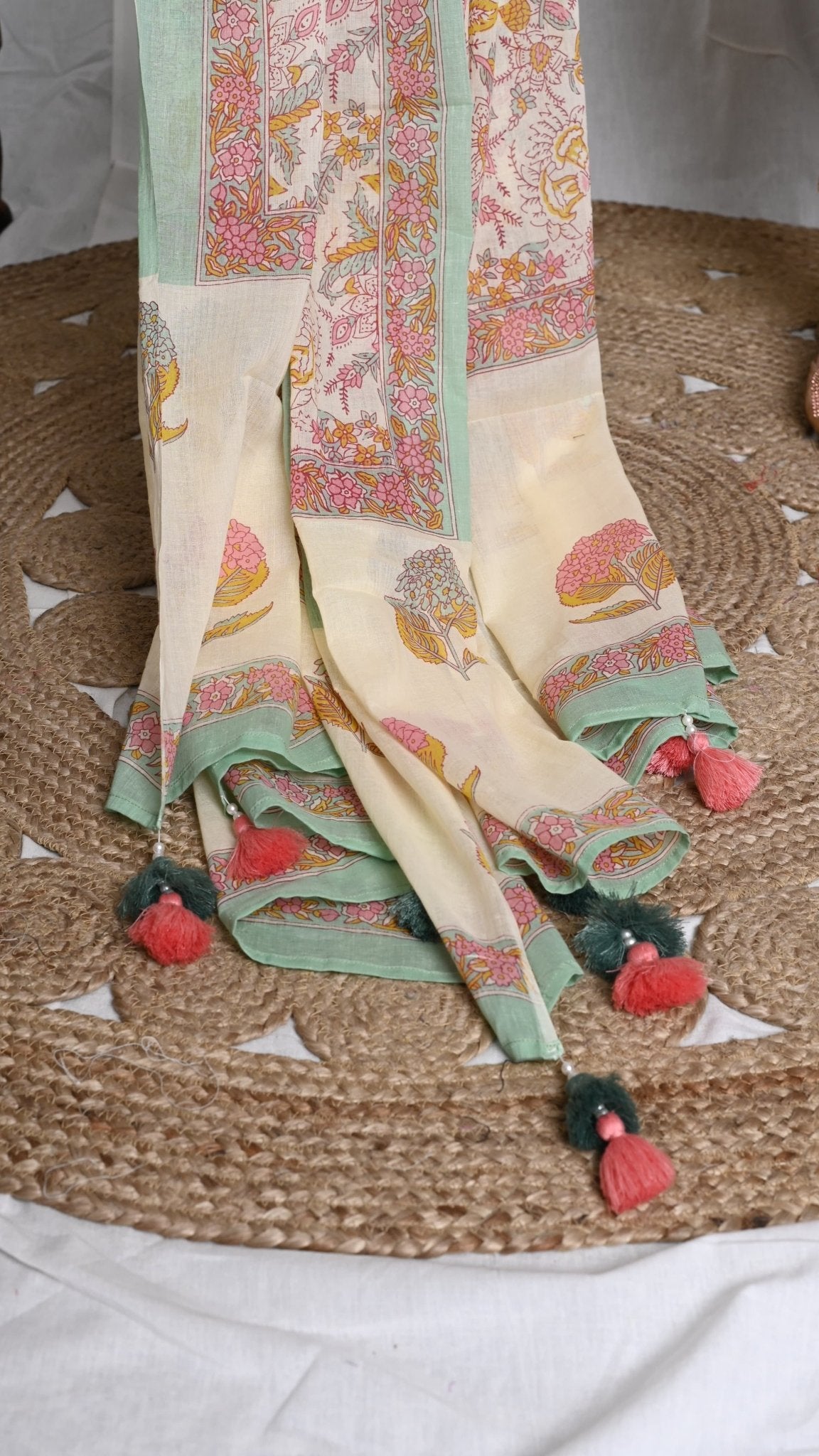 RT073 - Trendies Attire