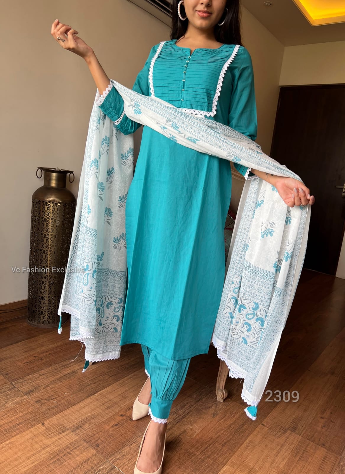 RT2309 - Trendies Attire